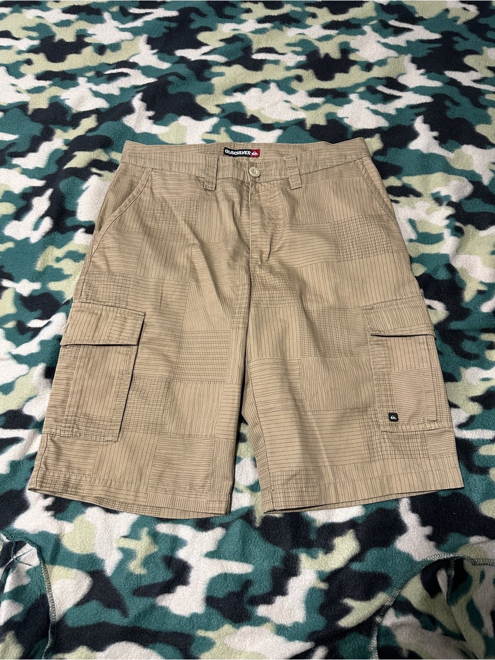 Quiksilver Men's Tan Cargo Shorts - Utility Pocket Style